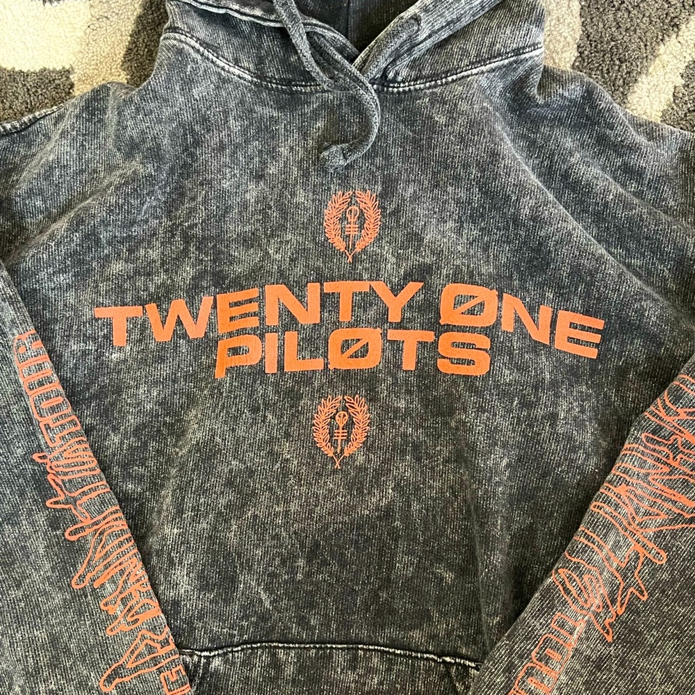 Twenty One Pilots- The Bandito Tour merch hoodie